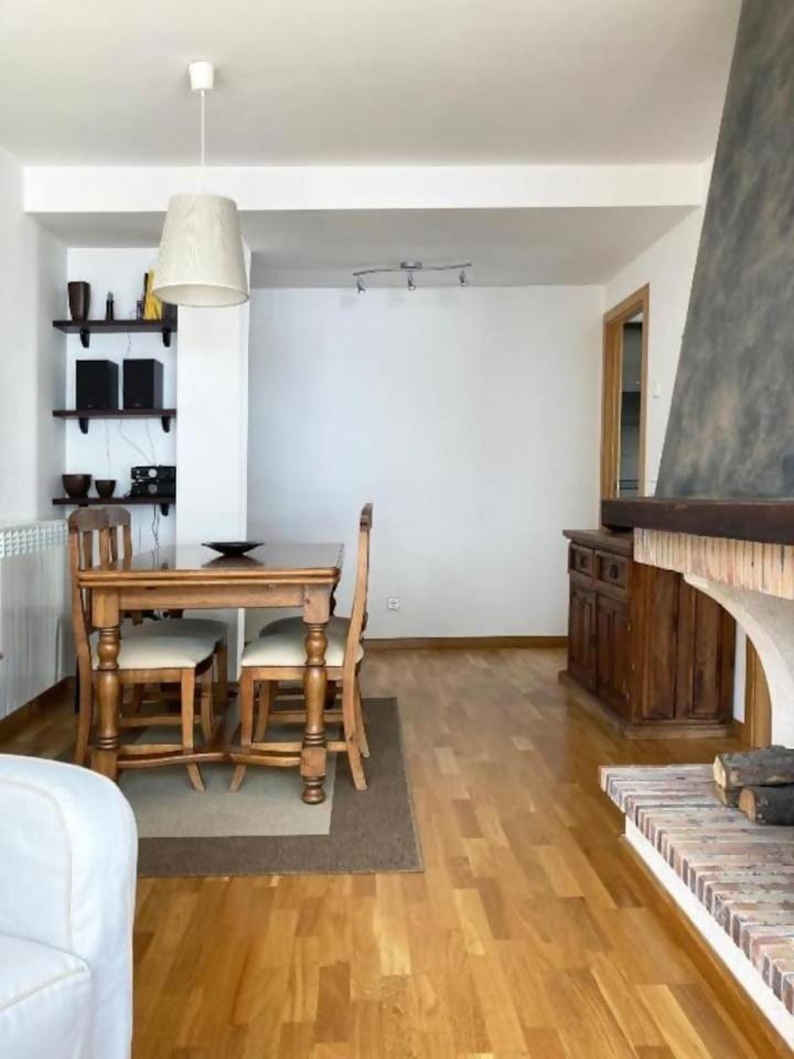 Apartamento Tarmanones Escarrilla Exterior foto